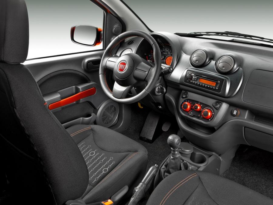  Fiat Uno Sporting 5-Door 2010 года  (фото 5 из 12)